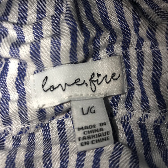 Off the shoulder striped blouse - Picture 2 of 3